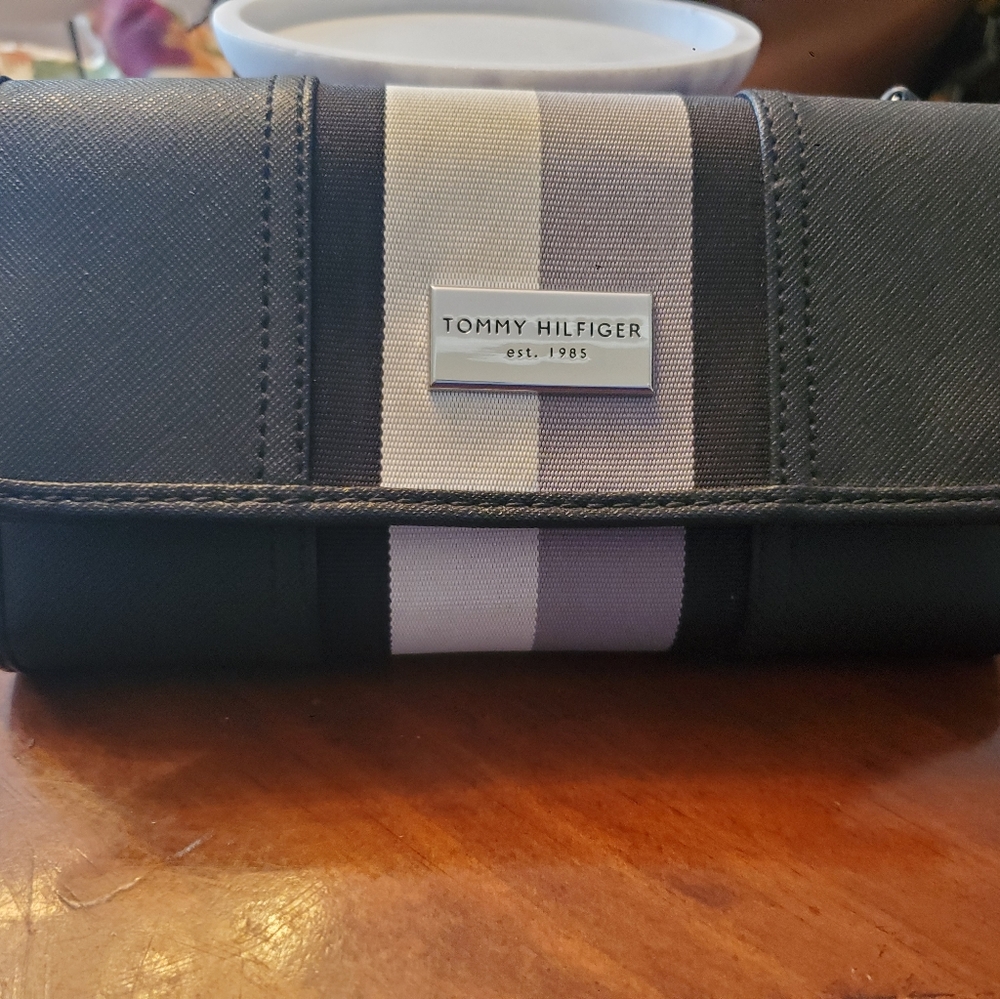 Tommy Hilfiger wallet